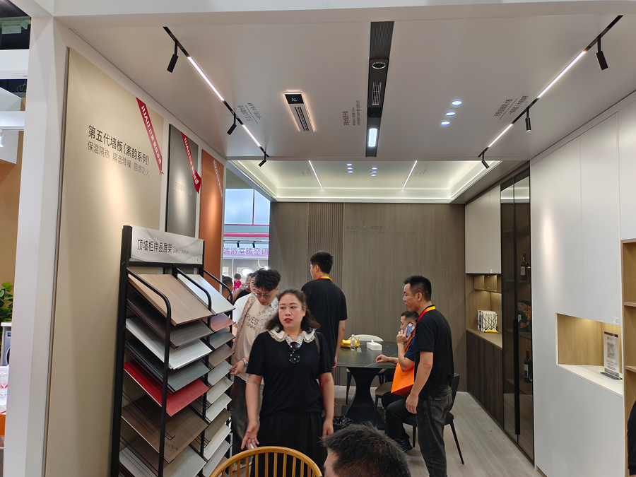 巨奧全屋頂墻柜實(shí)景 巨奧全屋頂墻柜實(shí)景